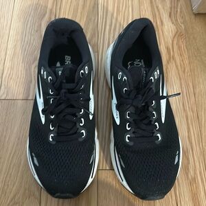 Brooks Ghost 15